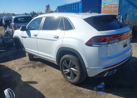 2024 Volkswagen Atlas Cross Sport 2.0T Sel R-Line z USA, uszkodzony, nr VIN 1V2AE2CA9RC235352